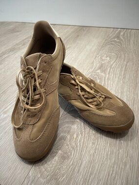 NWOT Zara Women's Suede & Textile Sneakers in Beige 7.5